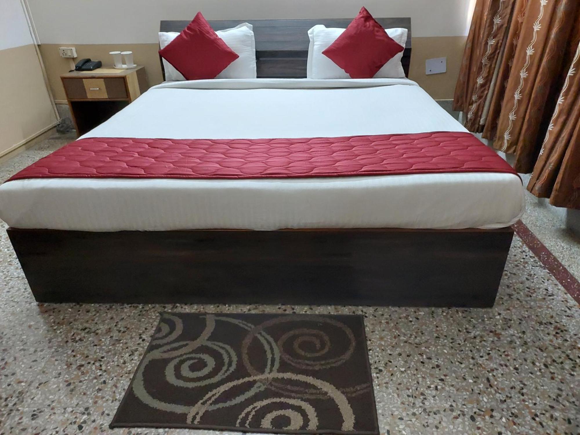 Riverview Guest House Guwahati Eksteriør billede