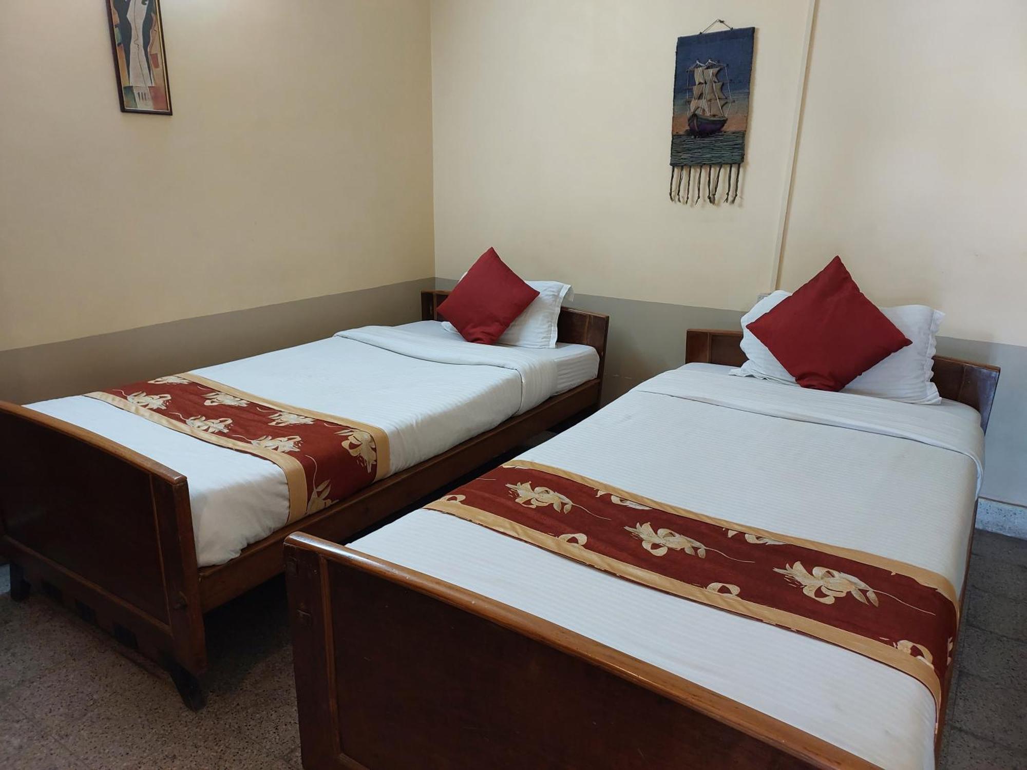 Riverview Guest House Guwahati Eksteriør billede