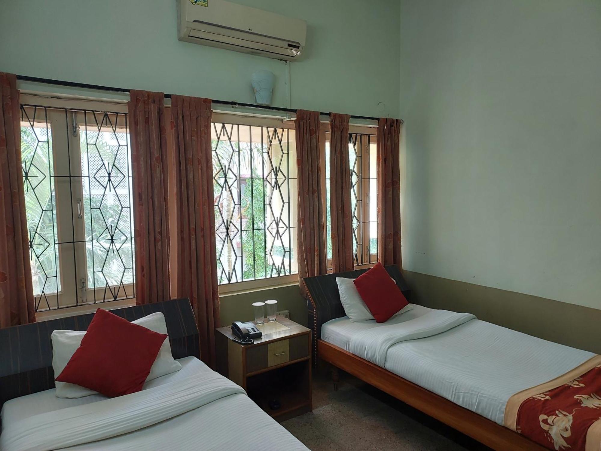 Riverview Guest House Guwahati Eksteriør billede