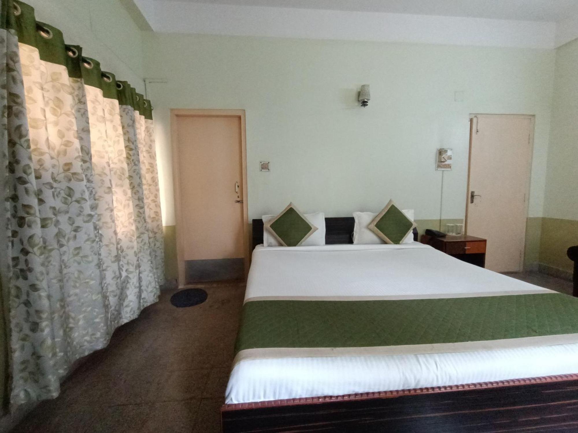 Riverview Guest House Guwahati Eksteriør billede
